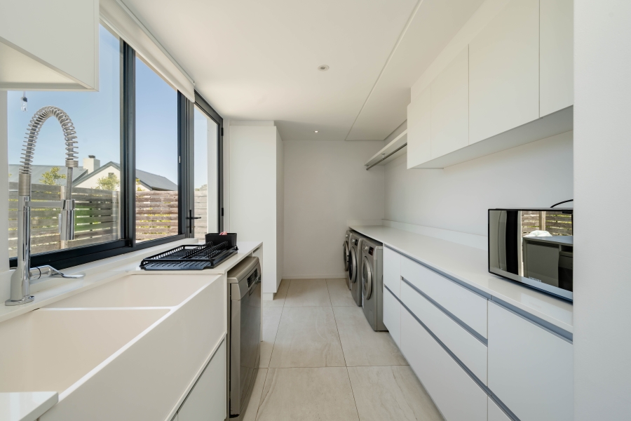 4 Bedroom Property for Sale in Brackenridge Western Cape